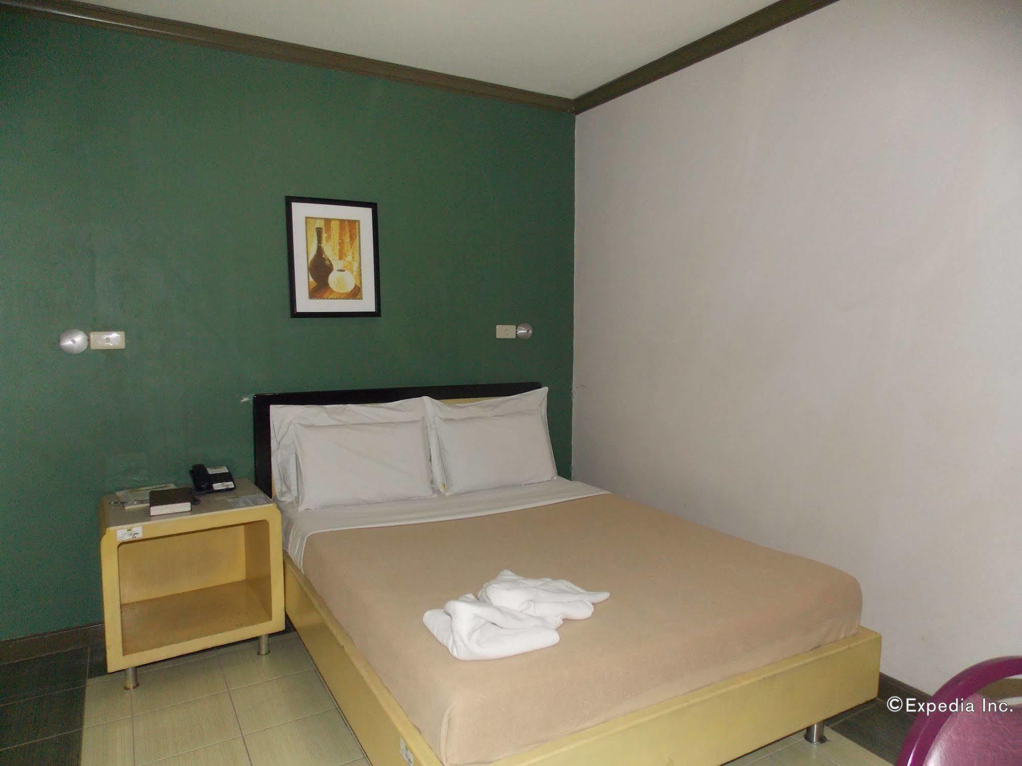 Riverside Inn Babuy Экстерьер фото