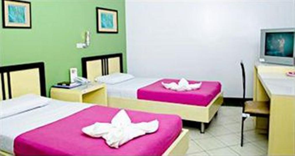 Riverside Inn Babuy Экстерьер фото